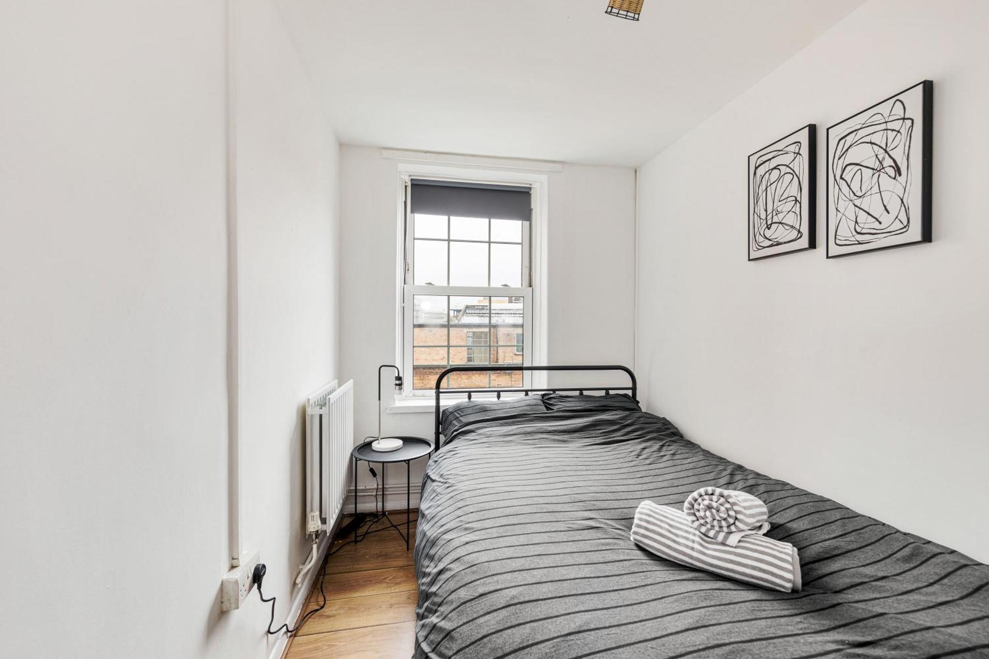 Sleek Shoreditch Hideout - 2 Bed Gem With Balcony In Central Лондон Екстериор снимка