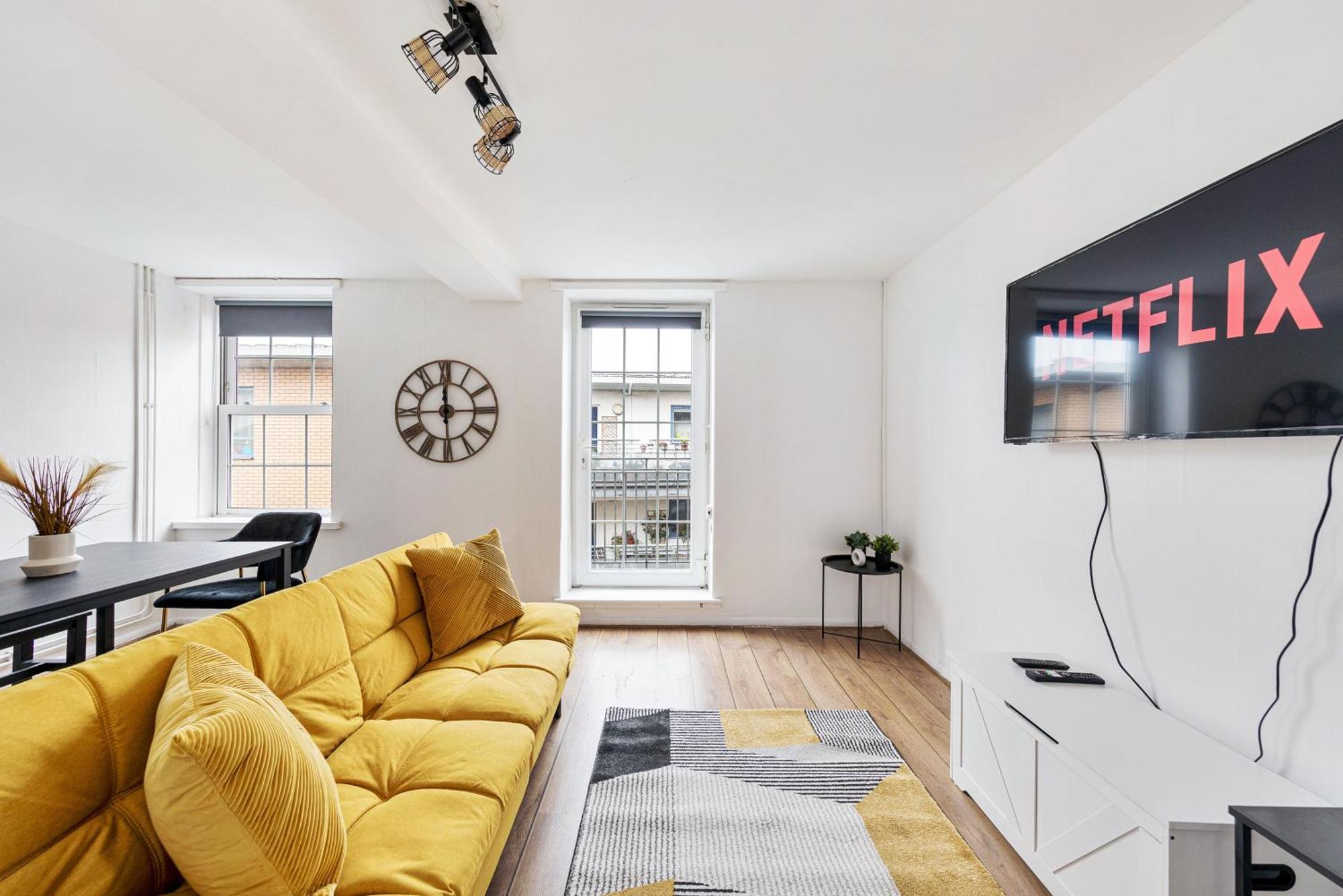 Sleek Shoreditch Hideout - 2 Bed Gem With Balcony In Central Лондон Екстериор снимка