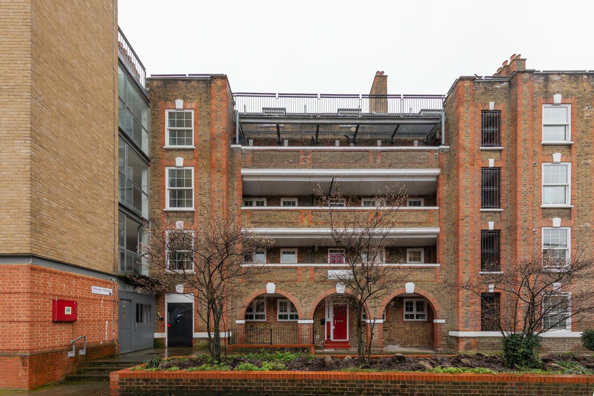 Sleek Shoreditch Hideout - 2 Bed Gem With Balcony In Central Лондон Екстериор снимка